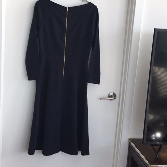 Gorgeous H&M long sleeved dress with side pockets - Picture 4 of 9